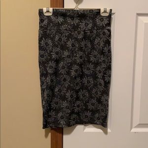 Lularoe skirt